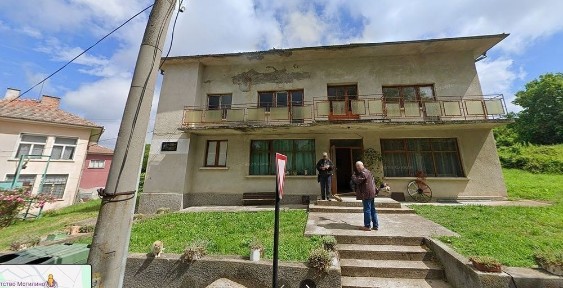 КЪЩА С ДВОР с. Могилино