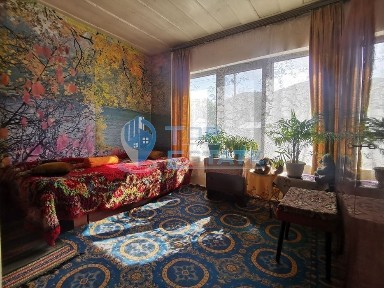 Тухлена къща с четири спални, гараж и PVC дограма в град Златарица