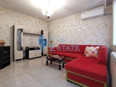 Многостаен тухлен апартамент с локално парно в централната част на гр