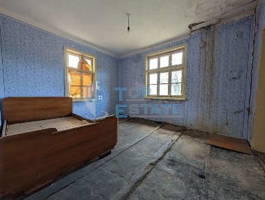 Двуетажна къща с уникална панорамна гледка в Тревненския балкан