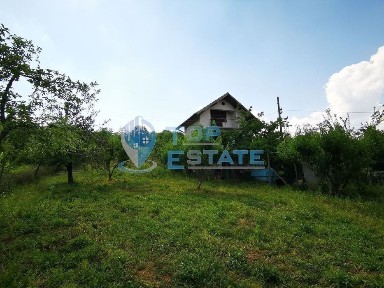 Вила с панорамна гледка във вилната зона на град Дряново, област Габр