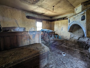 Стара къща с панорамна гледка в Еленския балкан