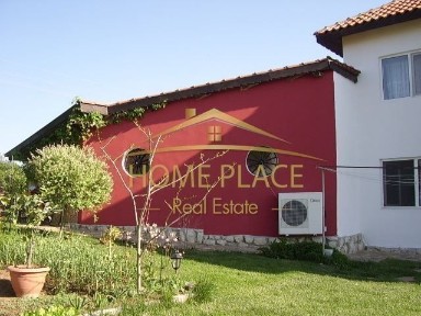 Къща с механа в с. Близнаци.