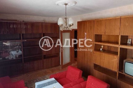 Многостаен апартамент в кв. 