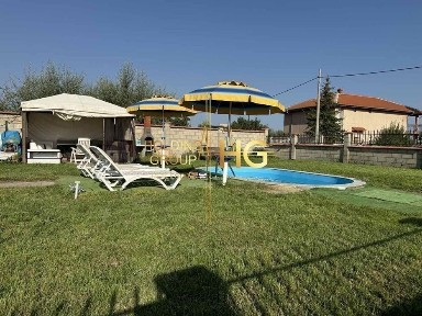 Вила в Добрич, област-с. Топола площ 196 цена 169000