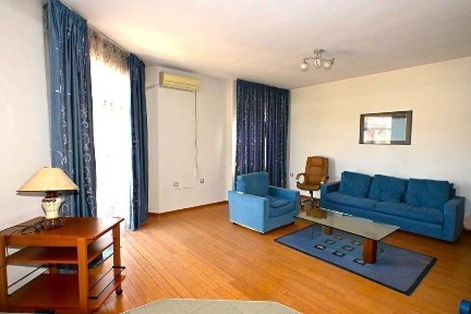 Тристаен тухлен апартамент с гараж в гр. Перник, кв. Димова махала