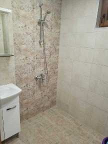 Дава под наем етаж от къща в гр. Килифарево