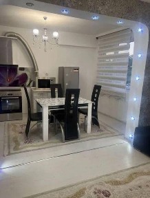 Тристаен апартамент под наем в Център