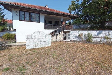 Уникален по рода се имот в с. Каменово, обл. Разград!