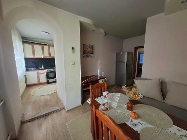 Отдава под наем двустаен апартамент в кв. Васил Левски