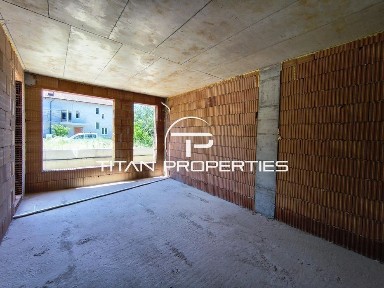 Двустаен апартамент в кв. Коматево