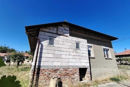 Къща в близост до Дунав и Искър област Плевен.