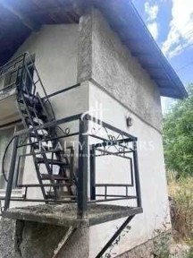 Малка къща в село Стефаново област Перник