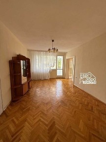 Четиристаен апартамент под наем в района на Станционната градина