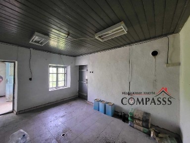 с. Изворово, Общ. Ген. Тошево, къща с двор - 9000евро!