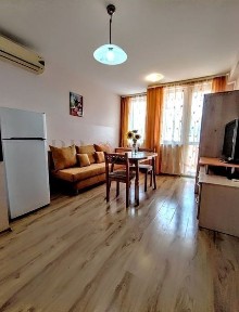 Двустаен Обзаведен Апартамент в Центъра