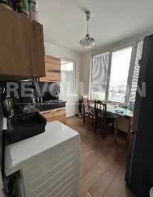 Двустаен апартамент в ж. к. Сухата река