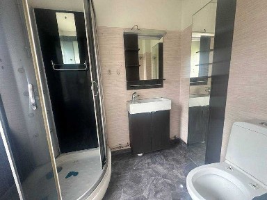 Къща в село до Бургас и Карнобат, ниска цена