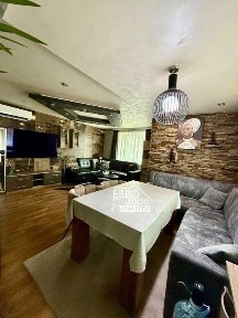 Масивна, обзаведена къща, с панорамна гледка в с. Змейово