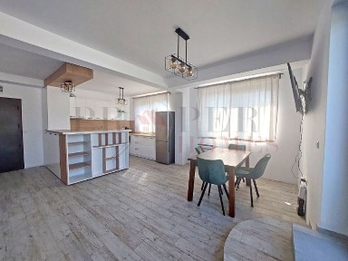 Отличен Мезонет с Две Спални в Центъра