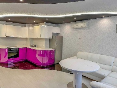 Дава под наем луксозен 3- стаен апартамент в Младост 4