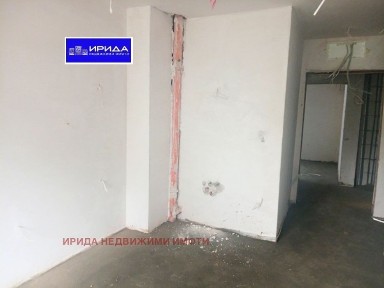 Просторен двустаен апартамент в Борово с АКТ 15!