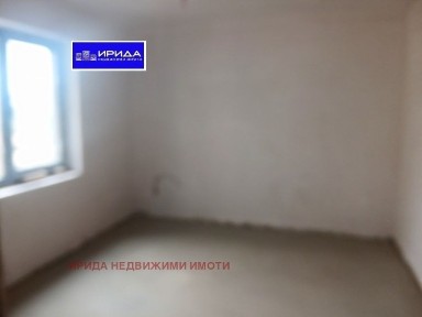 Тристаен апартамент в Борово с АКТ 15!