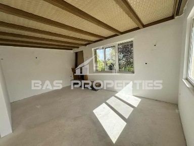 Къща в София-Банкя площ 243