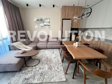 Тристаен апартамент в района на м-т Ален Мак!