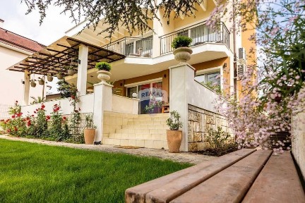 Къща под наем в м-ст Евксиноград, град Варна T 4164