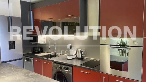 Тристаен апартамент в района на м-т Евксиноград!