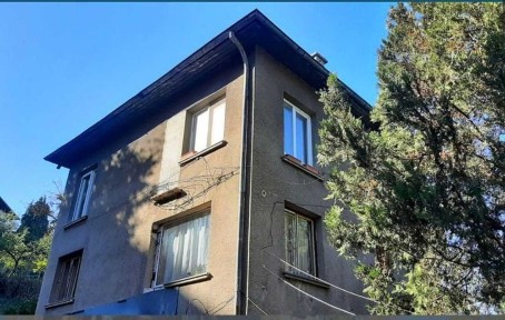 Собственик продава двуетажна къща в гр. София, кв., Бояна”