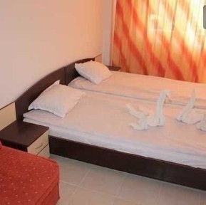 Самостоятелни студиа срещу Гранд Маркет 