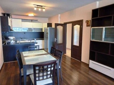 Уютен четиристаен апартамент под наем в Дианабад