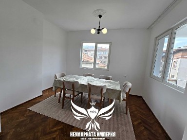 Под наем нов тристаен 120кв., 2 ет. в гр. Асеновгрд, център