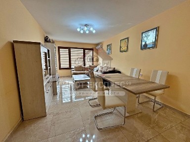 Многостаен апартамент, обзаведен, 2 спални, до Торти 