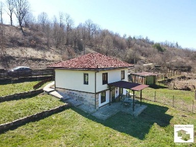 125177 Реновирана къща в с. Палици, в Еленския балкан