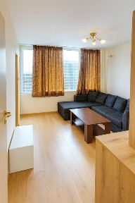 Изгоден ДВУСТАЕН апартамент в жк. Тракия