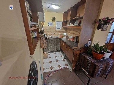 Вила за продажба - град Русе - в. з. Астраджийка.