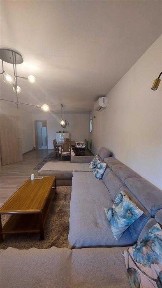 Етаж от къща под наем в Центъра