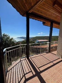 БЕЗ КОМИСИОНА - Двуетажна къща с басейн и морска гледка