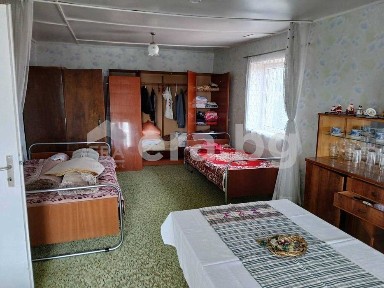 Двуетажна къща с гараж в с. генерал Кантарджиево