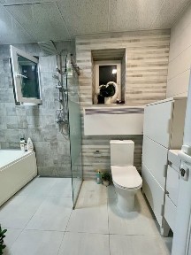 Многостаен тухлен апартамент с гараж и 2 таяански помещеня Договаряне.