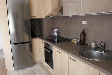 Тристаен апартамент в кв. Гео Милев