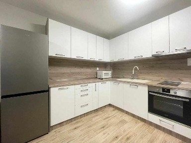 Тристаен апартамент в района на Медицинския университет