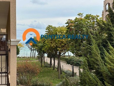 Двустаен на първа линия в Ахелой