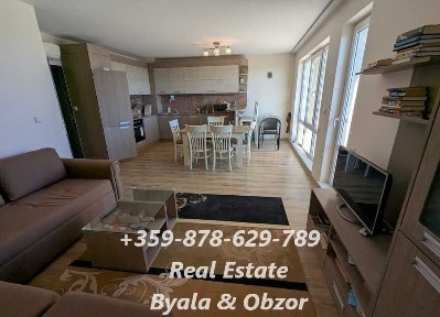 Тристаен апартамент с 2 бани и 2 тераси с морска гледка