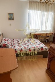 Двуетажна масивна къща за продажба - с. Йоаким Груево (на 11 км от Пл