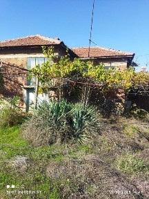Продавам къща с. Иречеково обл. Ямбол