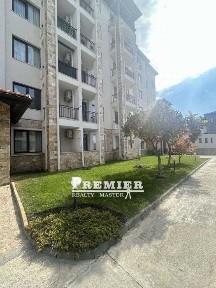 Прекрасен обзаведен едностаен апартамент с тераса в Равда